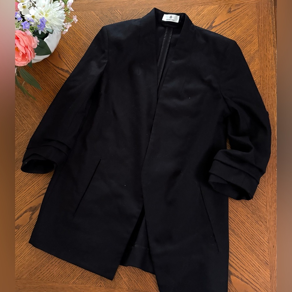 Aritzia Babaton Black Blazer